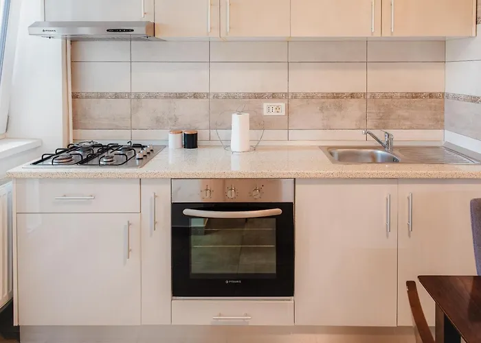 Central Downtown Unirii Apartment